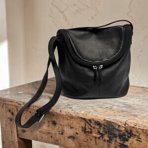 Vintage Maxx New York Signature Black Leather Shoulder Bag Silver Hardware Y2K